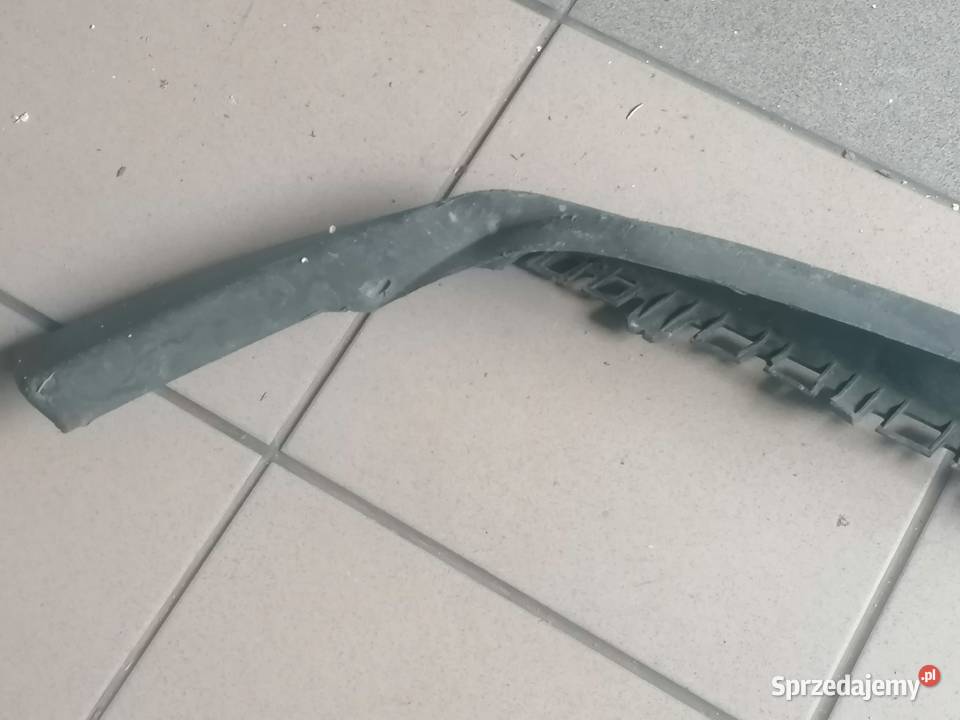 listwa dolna prawa 1H6805904 zderzak przód VW łódzkie Piotrków Trybunalski