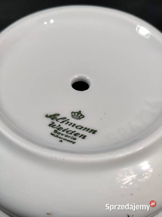 Porcelanowa doniczka osłonka z lwiemi głowami Poddębice