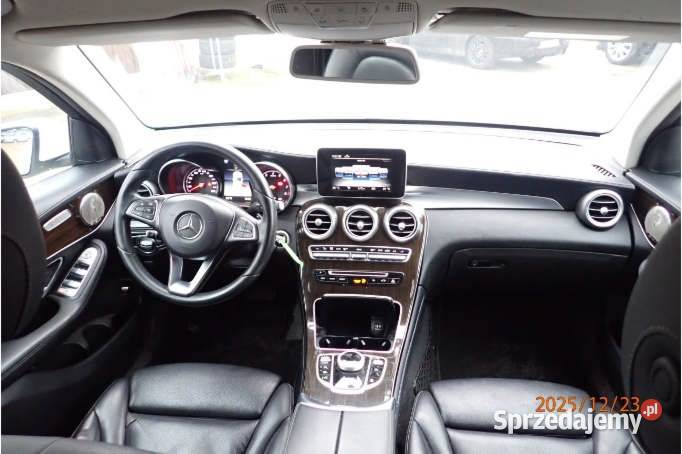 MERCEDESBENZ GLC 2017 199100 ccm 211 Rok produkcji 2017 Warszawa