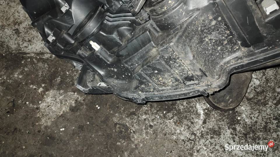 Reflektor lampa lewa prawa przód przednia zwykła osobowe wielkopolskie Książ Wielkopolski