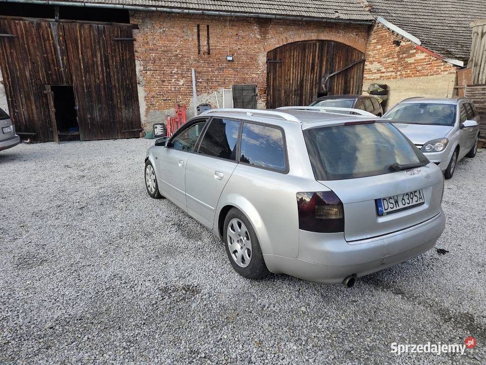 Audi a4b6 20 benz 2003 r w calosci na czescu Rok produkcji 2003
