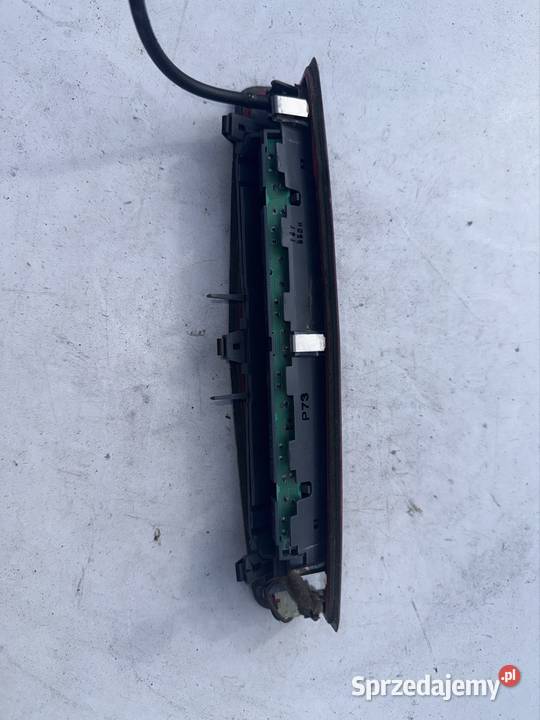 Lampka trzeciego stopu Opel Astra H