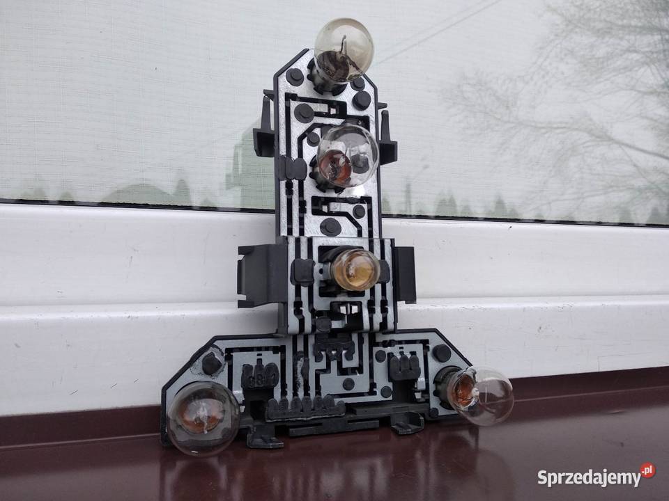 VW Golf IV 4 hatchback wkład oprawka lampy tył łódzkie Sieradz