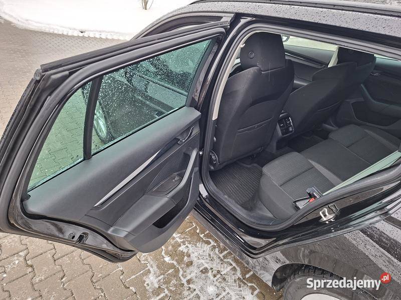SKODA Octavia IV Ambition Kombi 15 TSI 150 8688 manualna Octavia Warszawa