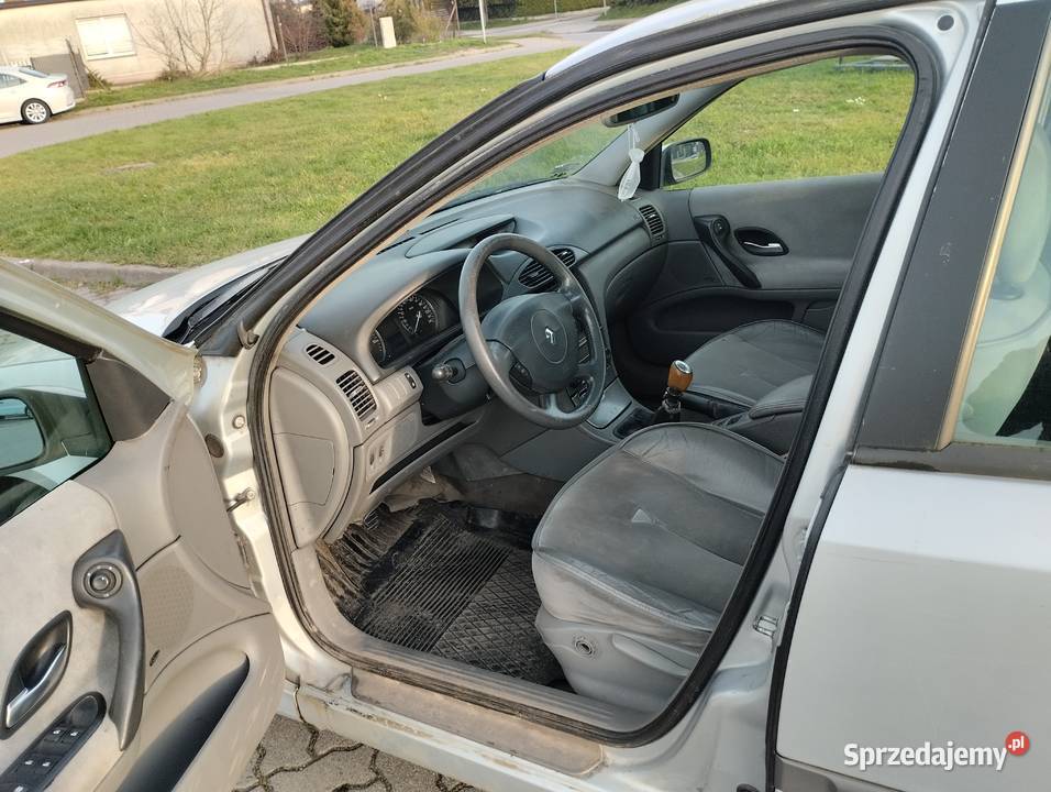 Renault Laguna II 19 dCi 2001r 120 120KM Unisław