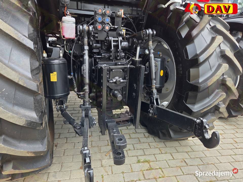 Ciągnik rolniczy 117130 LOVOL M1104 Premium Opole