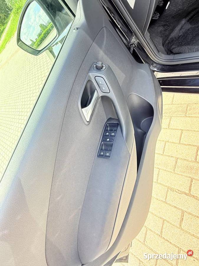 Samochód Volkswagen Polo 2014r manualna Adamów
