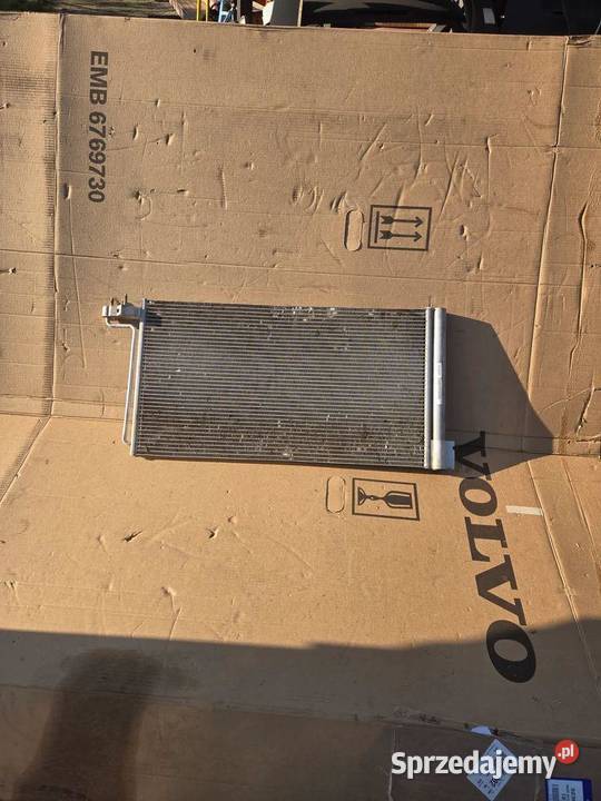 Skraplacz chłodnica klimatyzacji Ford Focus III