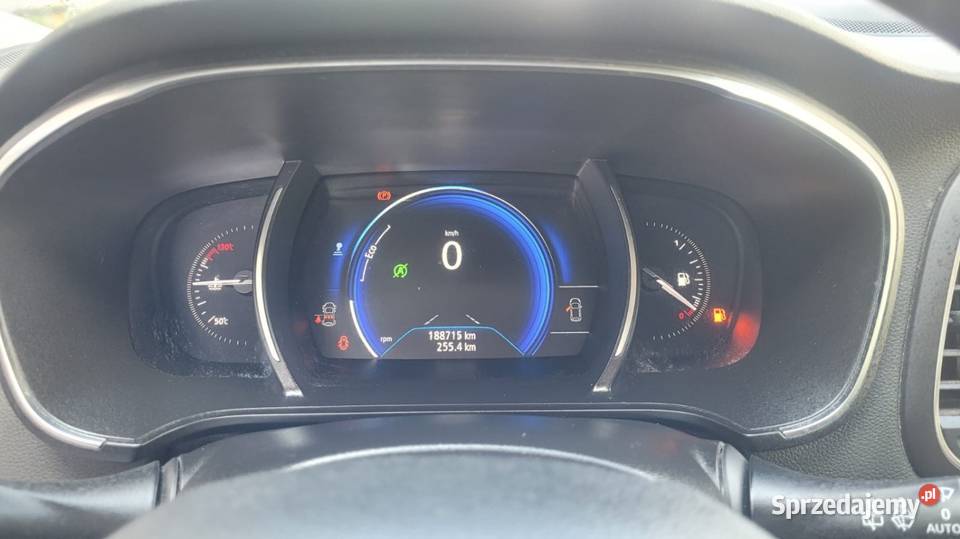 Renault Megane 15dci 110 nowe opony Rok produkcji 2016 świętokrzyskie