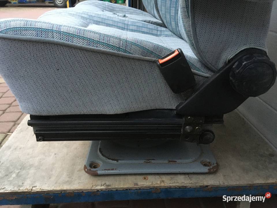 Przednie fotele vw t4 z obrotnicami osobowe sprzedam