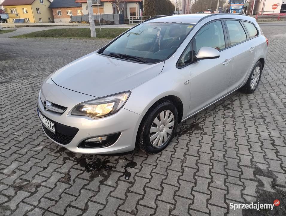 Opel astra j 2015 16d 136 przebieg 198 czujnik parkowania Babice