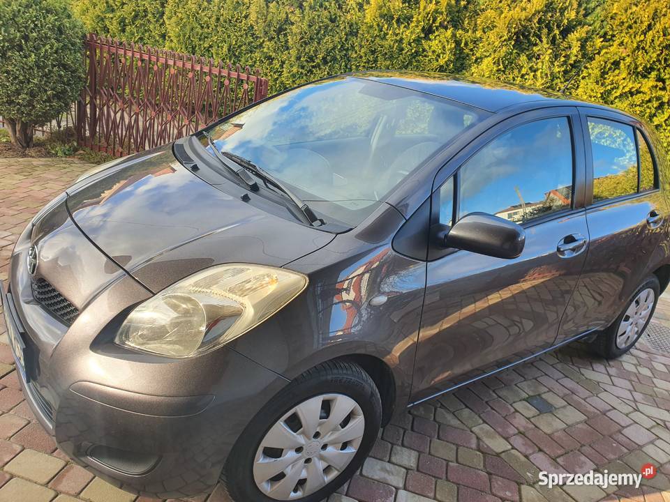 TOYOTA YARIS 2009 13 BENZYNA Łęg Tarnowski