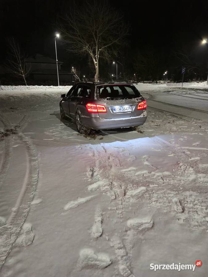 Mercedes Benz E200 136KM