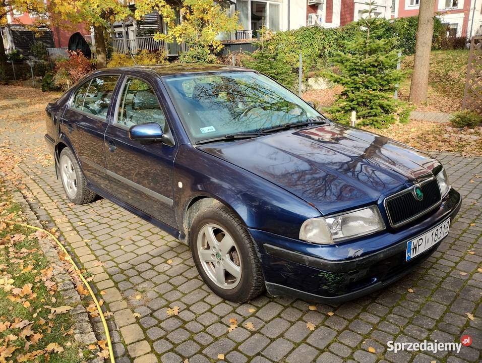 Syndyk sprzeda samochód Skoda Octavia Warszawa