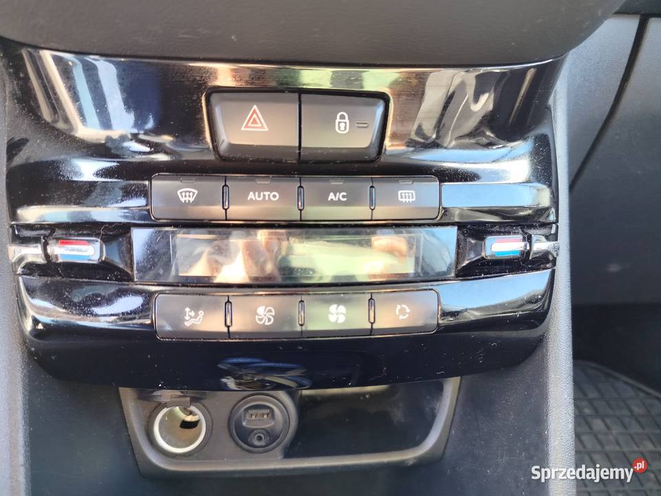 Peugeot 208 2014 STYLE manualna 208 Czyżew