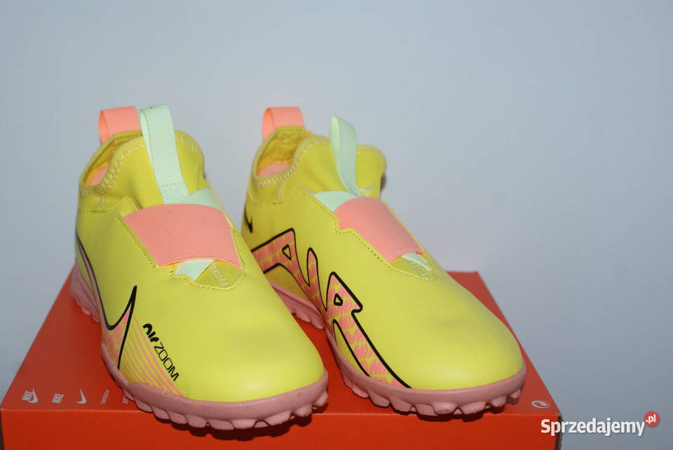 BUTY PIŁKARSKIE NIKE JR ZOOM VAPOR 15 ACADEMY TF sprzedam