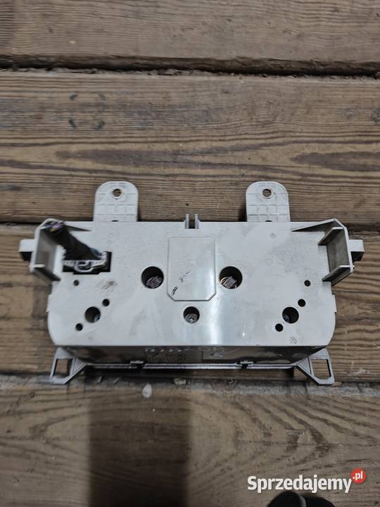 Panel sterowania klimatyzacją Mazda 5 osobowe Łagów