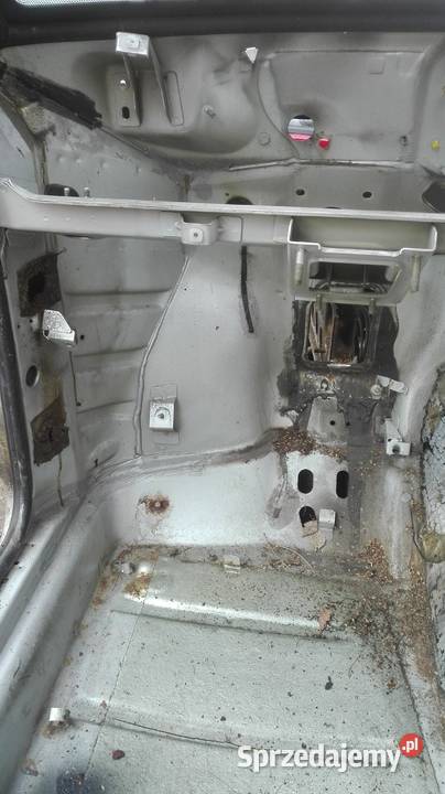 Nadwozie kombi plyta podlogowa podluznicepolonez Suskowola
