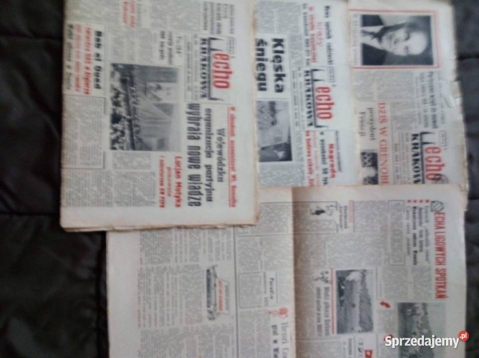 Czarnobiałe krakowskie dzienniki z lat 60 prlu Kraków