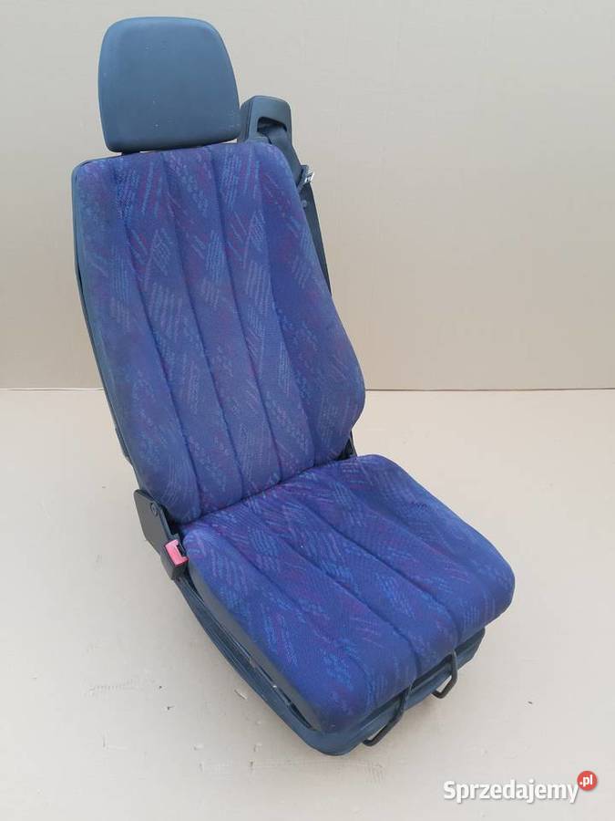 MERCEDES ATEGO FOTEL LEWY KIEROWCY AXOR Bieleń sprzedam