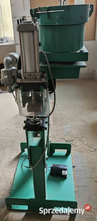 Maszyna do wbijania nakretek pazurkowych M8 Częstochowa
