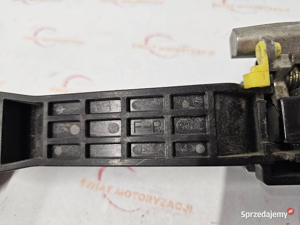 MITSUBISHI L200 07r klamka drzwi prawy przód Kielce