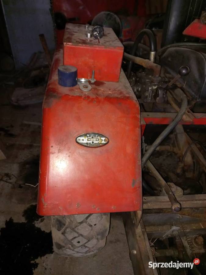 Maska ciągnika sam błotniki sprzedam