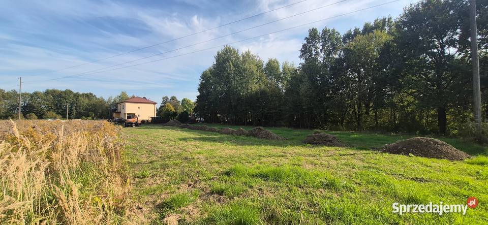 Duża działka w całości budowlaną Ochodza