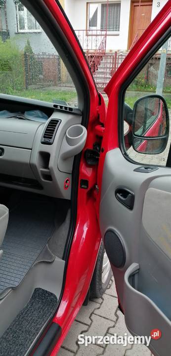 Renault Trafic Passenger 19 DCI
