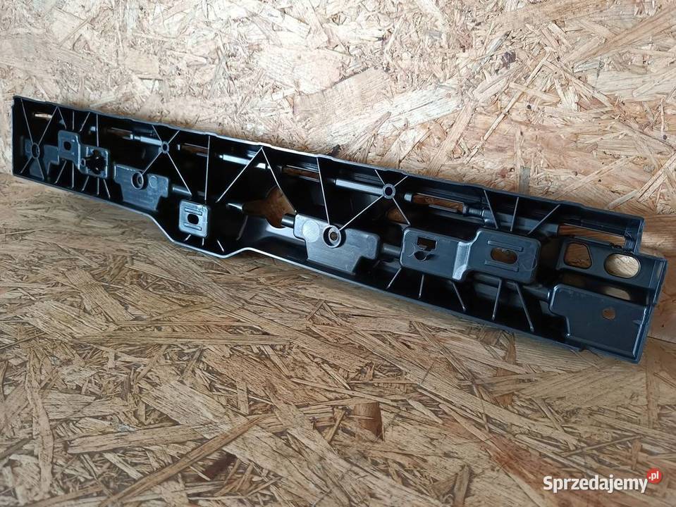 BMW F90 G30 G31 ŚLIZG LISTWY PROGOWEJ LEWY osobowe Pleszew