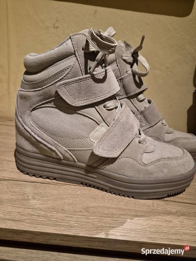 Botki sportowe z wewnętrznymi koturnami Opole