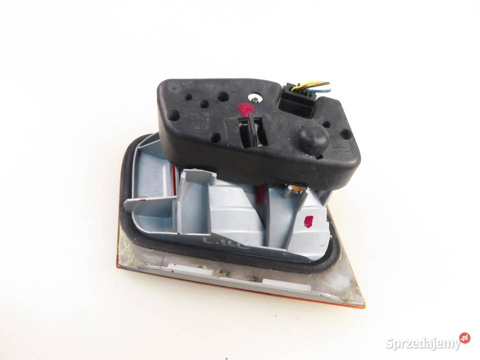 LAMPA LEWA TYLNA KLAPA BMW 3 E46 6907945 6907937 osobowe małopolskie