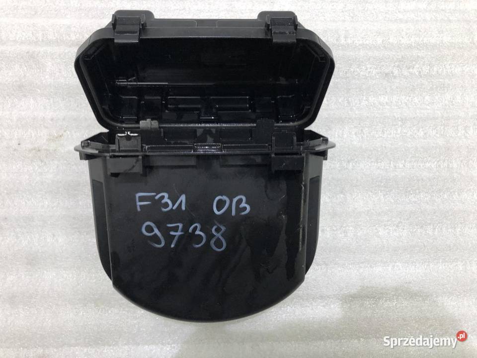 PUSZKA SKRZYNKA BEZPIECZNIKÓW BMW F31 9224872