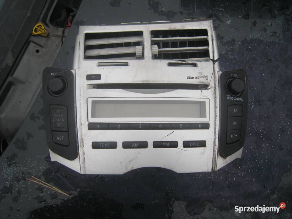 Radio radioodbiornik Toyota Yaris II 861200D200