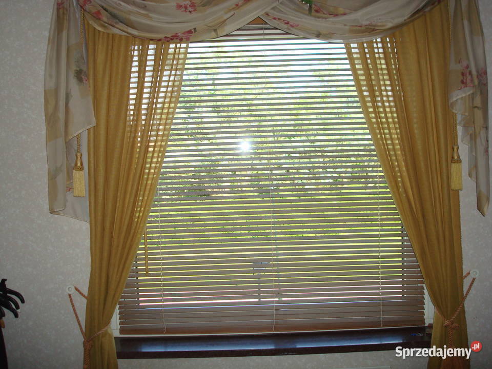 Zaluzja okienna drewniana z uchwytami sprzedam