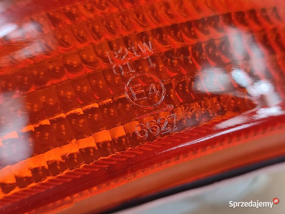 KIERUNKOWSKAZ LEWY PRZÓD TOYOTA COROLLA E9