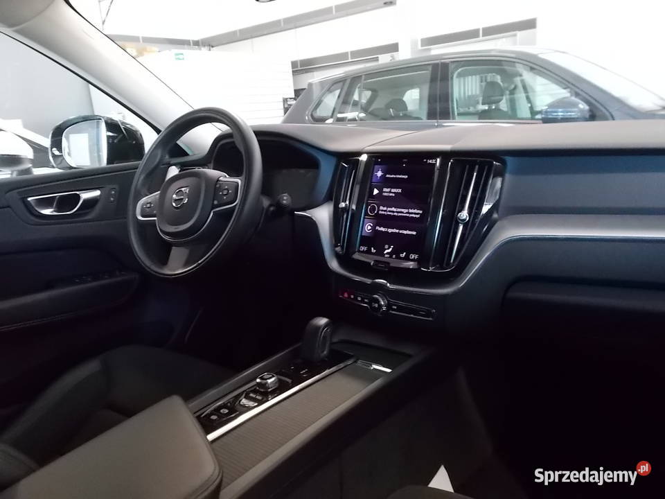 VOLVO XC60 20 benz hybryda Automat napęd kupiony w polskim salonie Dębica sprzedam