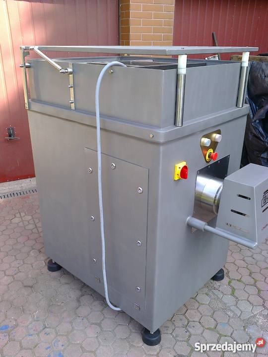 Wilk W 130 z powiekszonym koszem zasypowym Żary