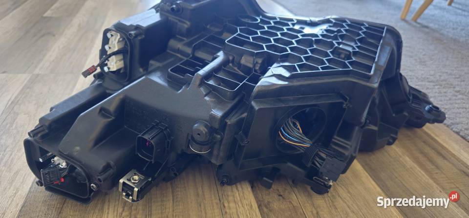 Audi ETron SUV 55 quattro Reflektor prawy OEM Części samochodowe Pielgrzymka