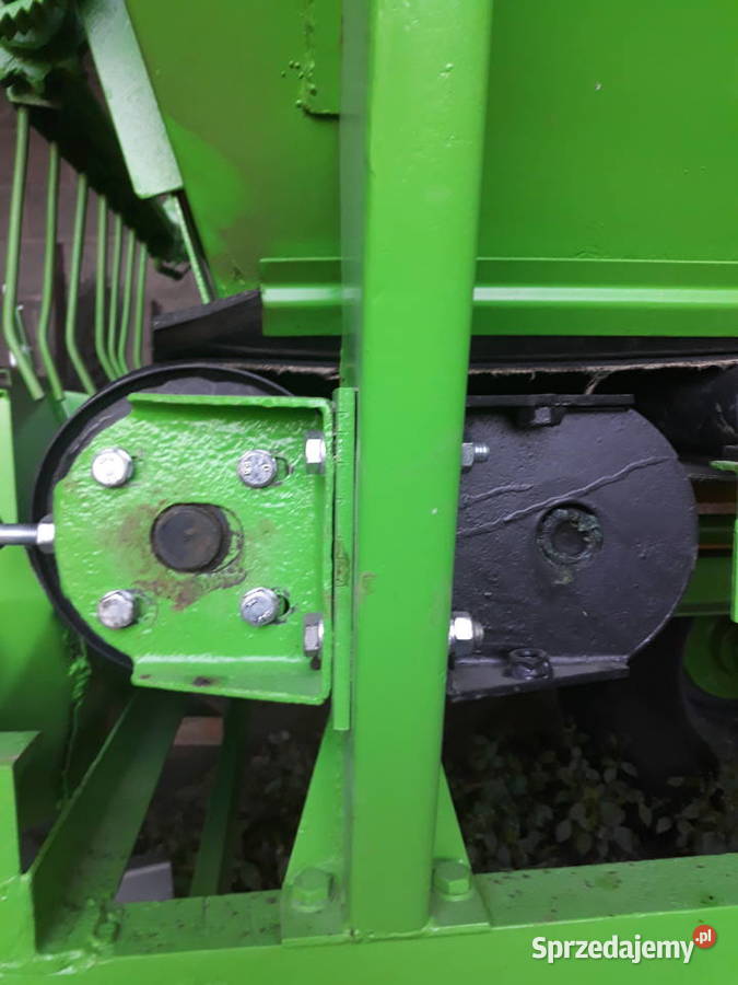 Rozsiewacz wapna nawozu RCW 3 Piast Płock