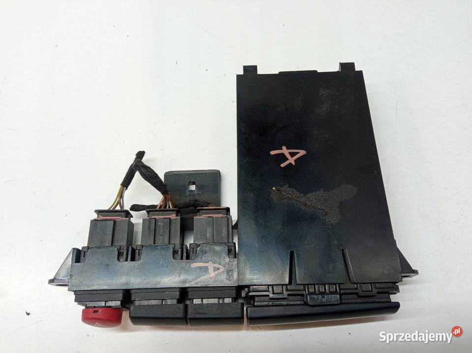 UCHWYT NA KUBEK PRZEŁĄCZNIK 6L1858815 Seat Ibiza Rok produkcji 2006