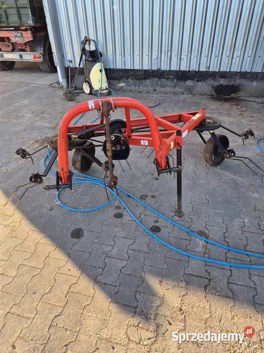 pająk przetrząsacz do siana przetrząsarka Zgrabiarki i przetrząsacze Buk