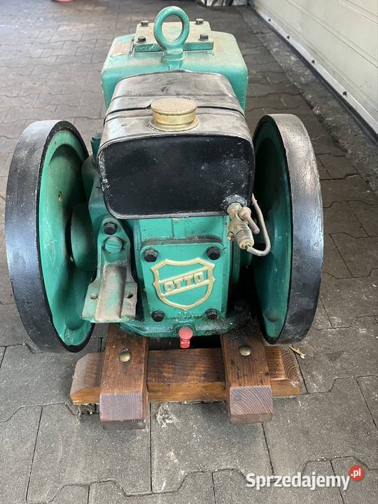 Silnik Deutz Otto z lat 20 XX wieku zabytek Osielec