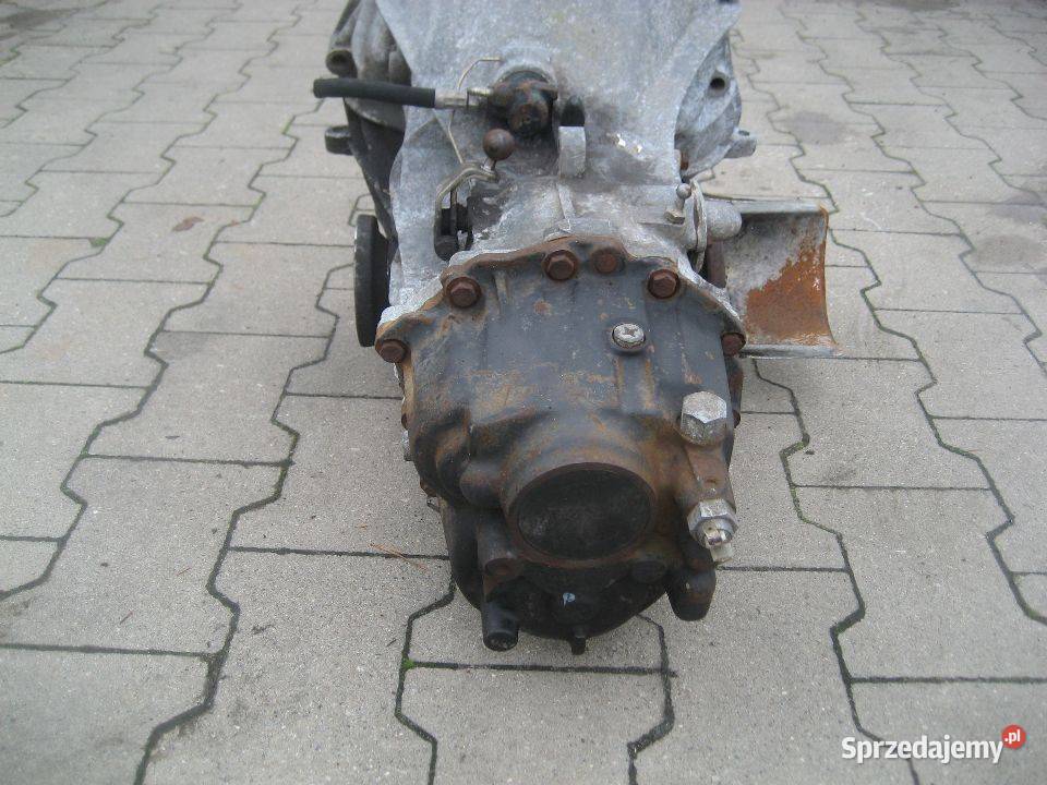 audi 100 c3 benzyna skrzynia biegów 4 biegowa Rakoniewice sprzedam