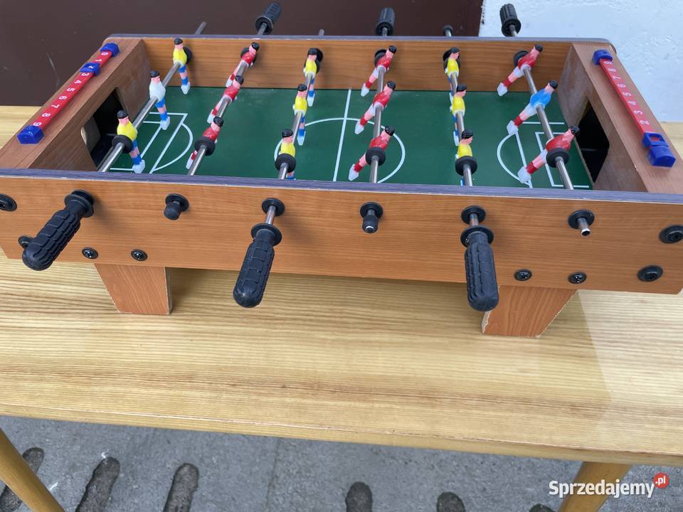 Piłkarzyki gra dzieci