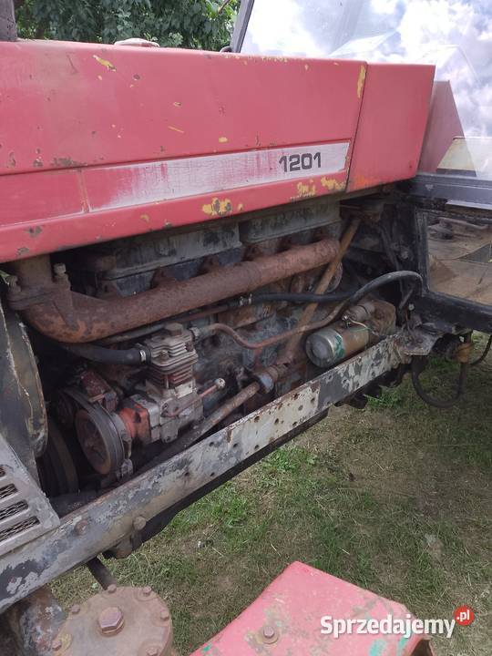 Sprzedam ursusa 1201 zarejestrowany z 1985r