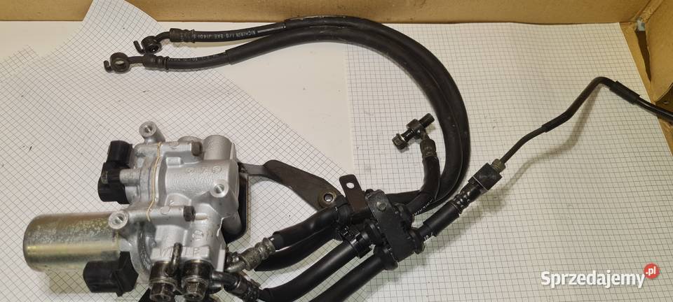 Honda Varadero 1000 ABS SD02 2006r pompa sprzedam