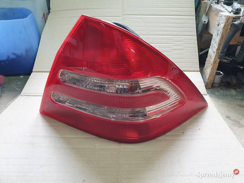 MERCEDES W203 LAMPA PRAWA TYLNA PRAWY TYŁ Części Międzychód