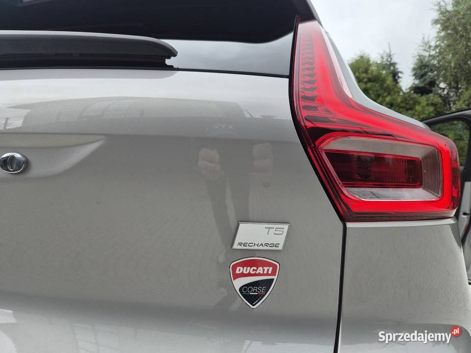 VOLVO XC 40 hybryda plugin