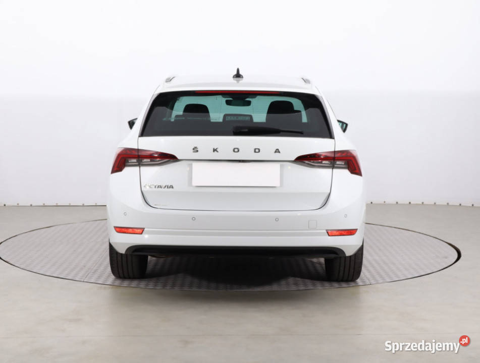 Skoda Octavia 15 TSI relingi dachowe Piaseczno